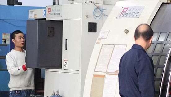 在深圳怎么選擇專業(yè)的模具開(kāi)模廠呢？